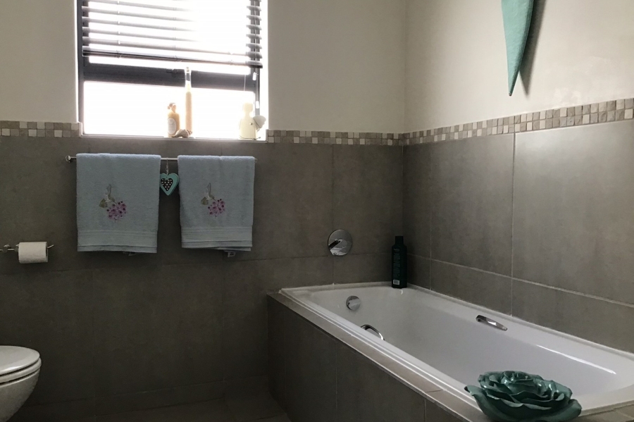 3 Bedroom Property for Sale in Vredenburg Western Cape